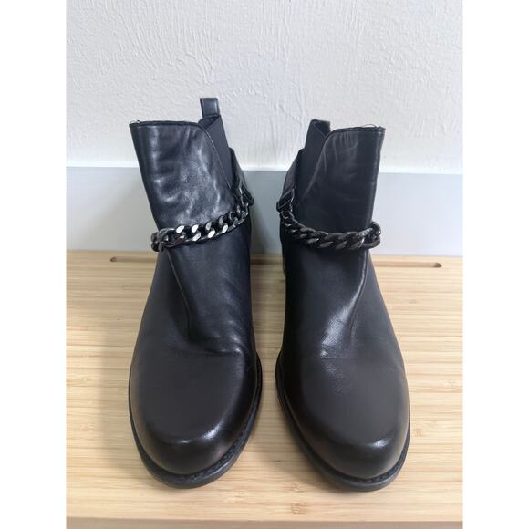 STUART WEITZMAN OnTheStreet supple black leather chainlink pull on moto boots - Picture 3 of 12